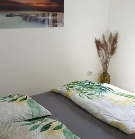 Frisch Renoviert, Terrasse Mit Blick Ins Grüne - Into The Eg *